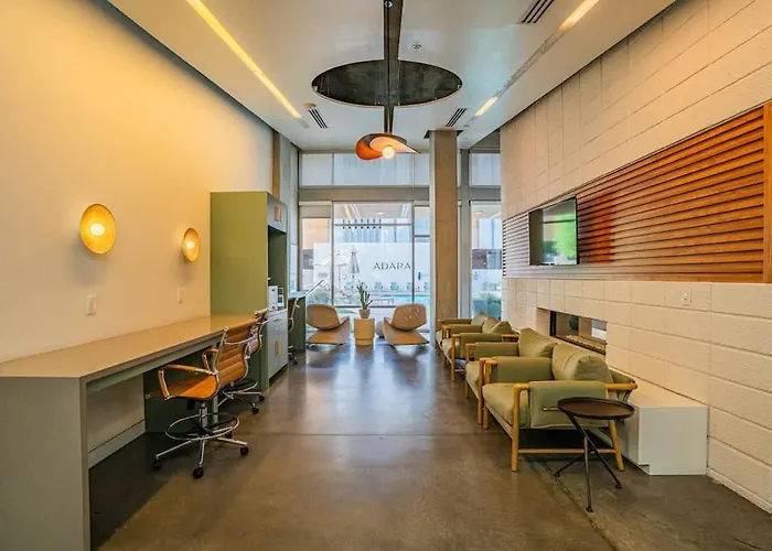 Apartment Detailed 2bd - Dt- Gym, Pool, Parking Sleep8