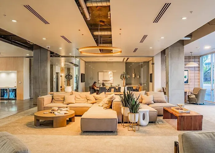 Detailed 2bd - Dt- Gym, Pool, Parking Sleep8