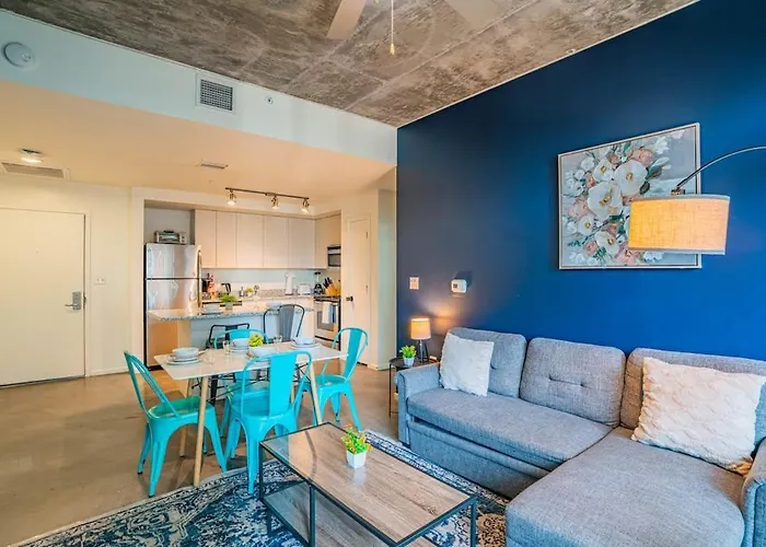 Apartment Detailed 2bd - Dt- Gym, Pool, Parking Sleep8